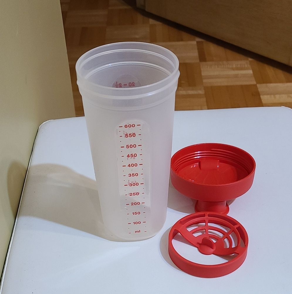 Tupperware All-In-One Shake - Picture 6 of 8